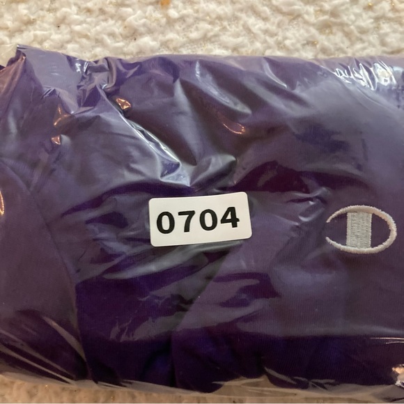 Champion purple‎ T-Shirt - Picture 7 of 11